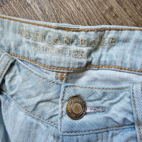 American Eagle Jeans Womens Size 10 Button Fly Light Acid Wash Distressed Angled - Picture 9 of 16